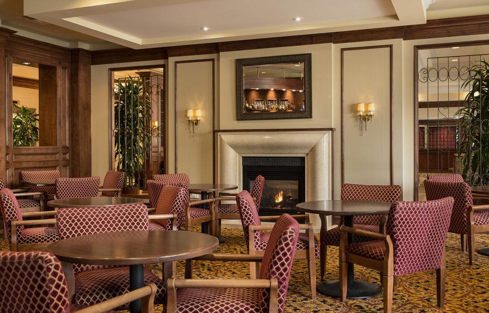 Victoria Marriott Inner Harbour Экстерьер фото